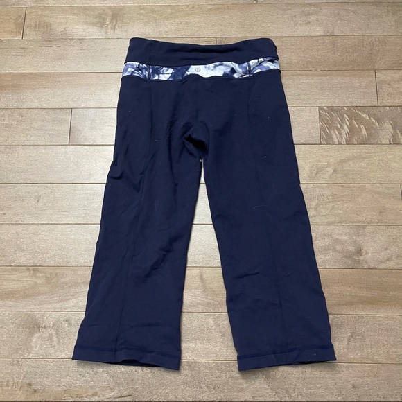 Lululemon Crop Leggings - Picture 2 of 5